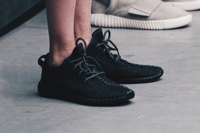Adidas Yeezy 350 nero Adidas Yeezy 350 nero